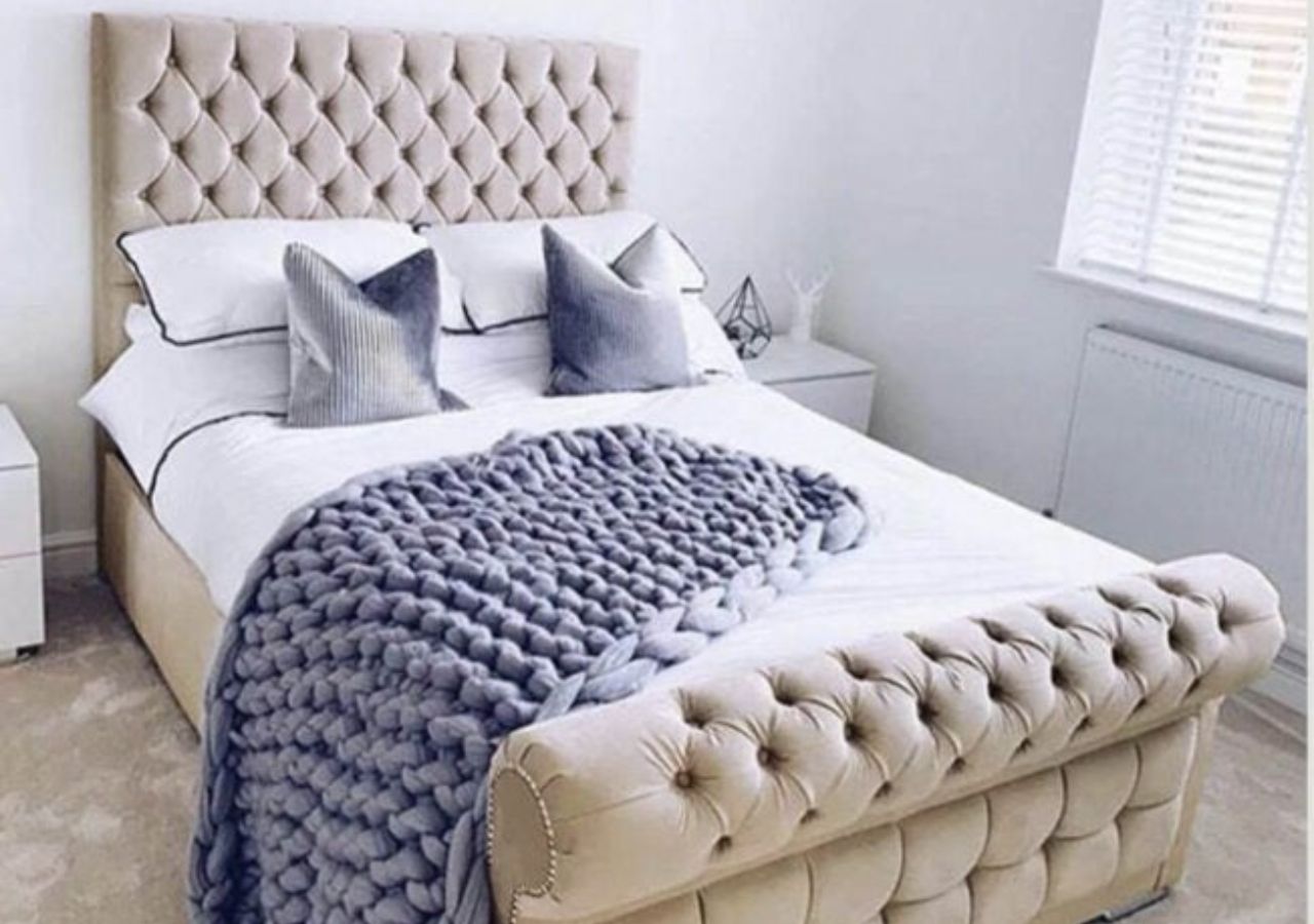 Baudoin Upholstered Ottoman Bed