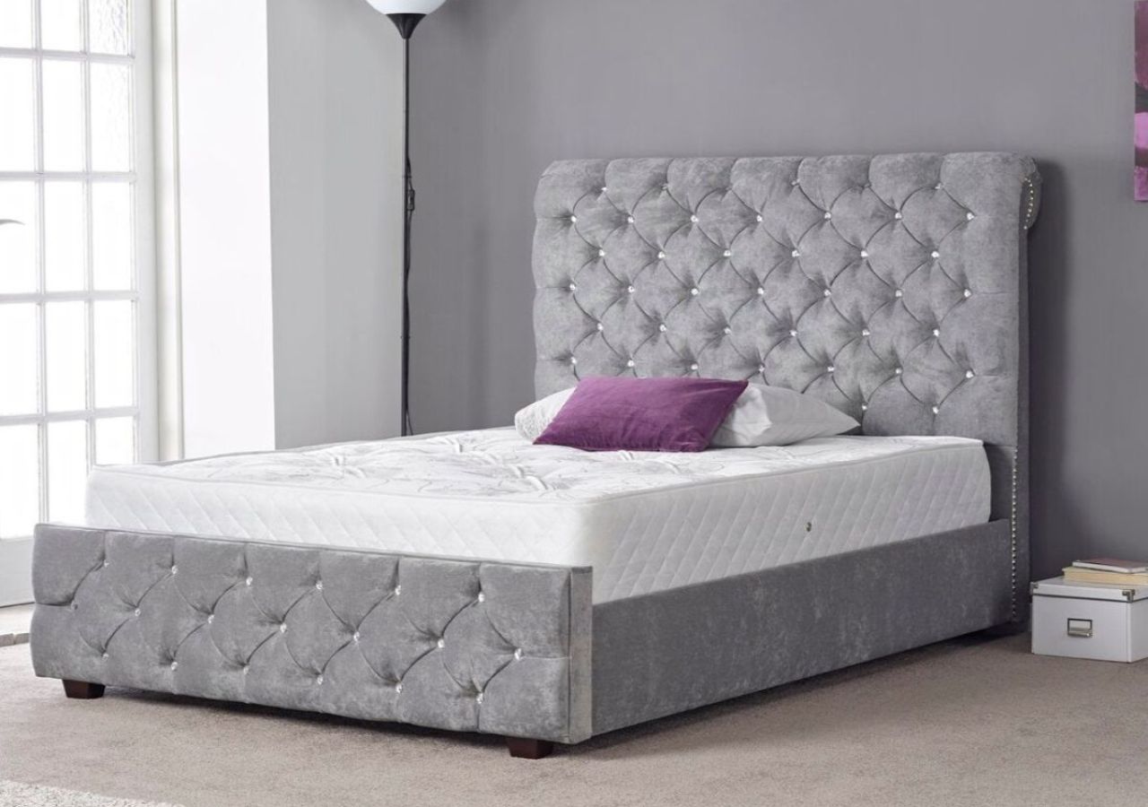 Ainsley Upholstered Sleigh Bed